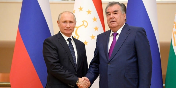 Президенты России и Таджикистана встретятся сегодня в Бишкеке 