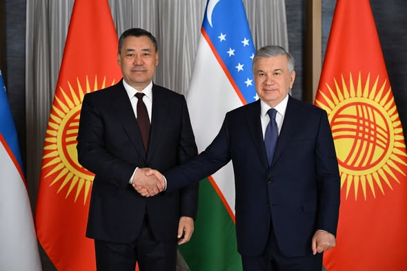 Президенты Узбекистана и Кыргызстана провели телефонный разговор