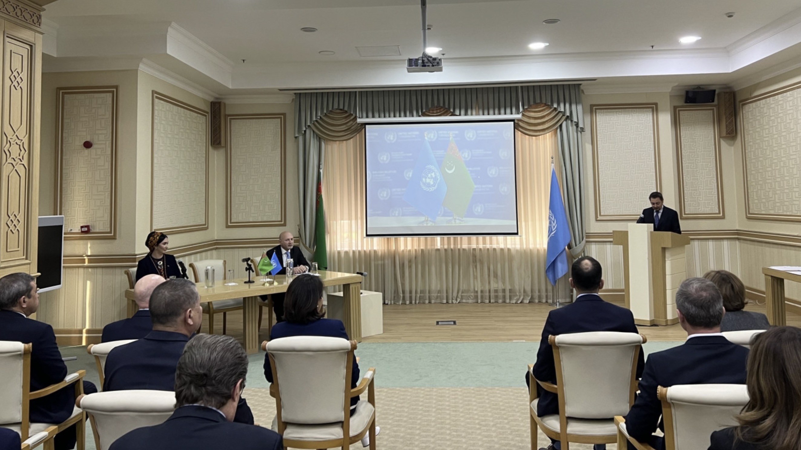 В Ашхабаде прошла встреча, посвященная 78-летию ООН