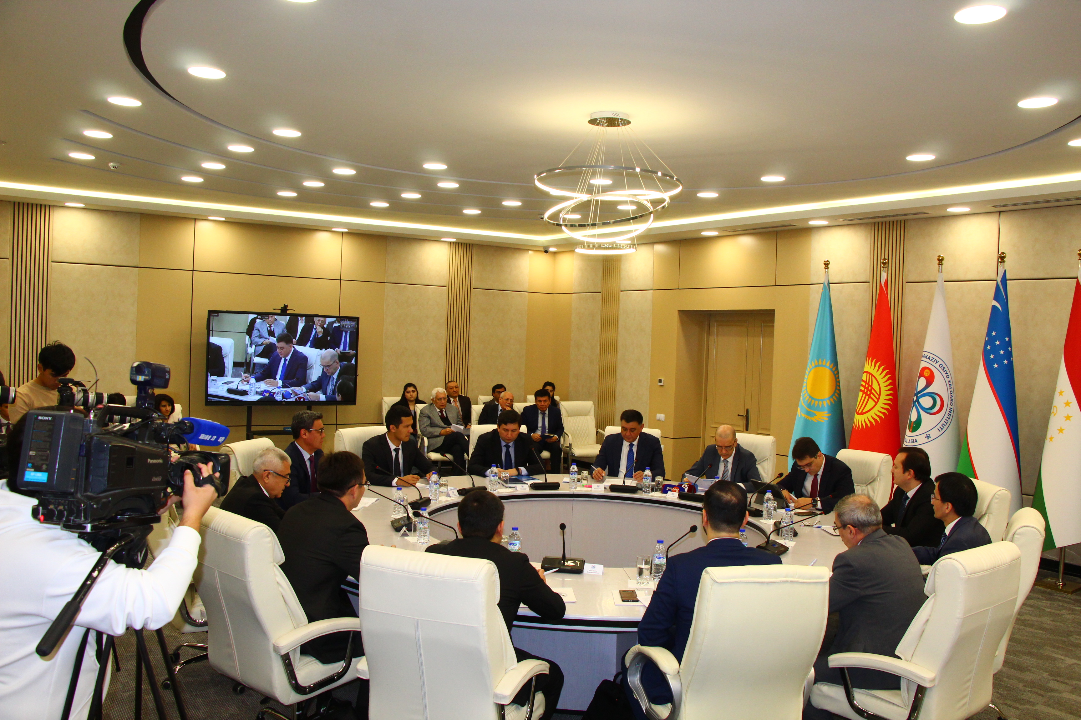 Пресс-Релиз «круглого стола», посвящённого первому саммиту СПЕКА