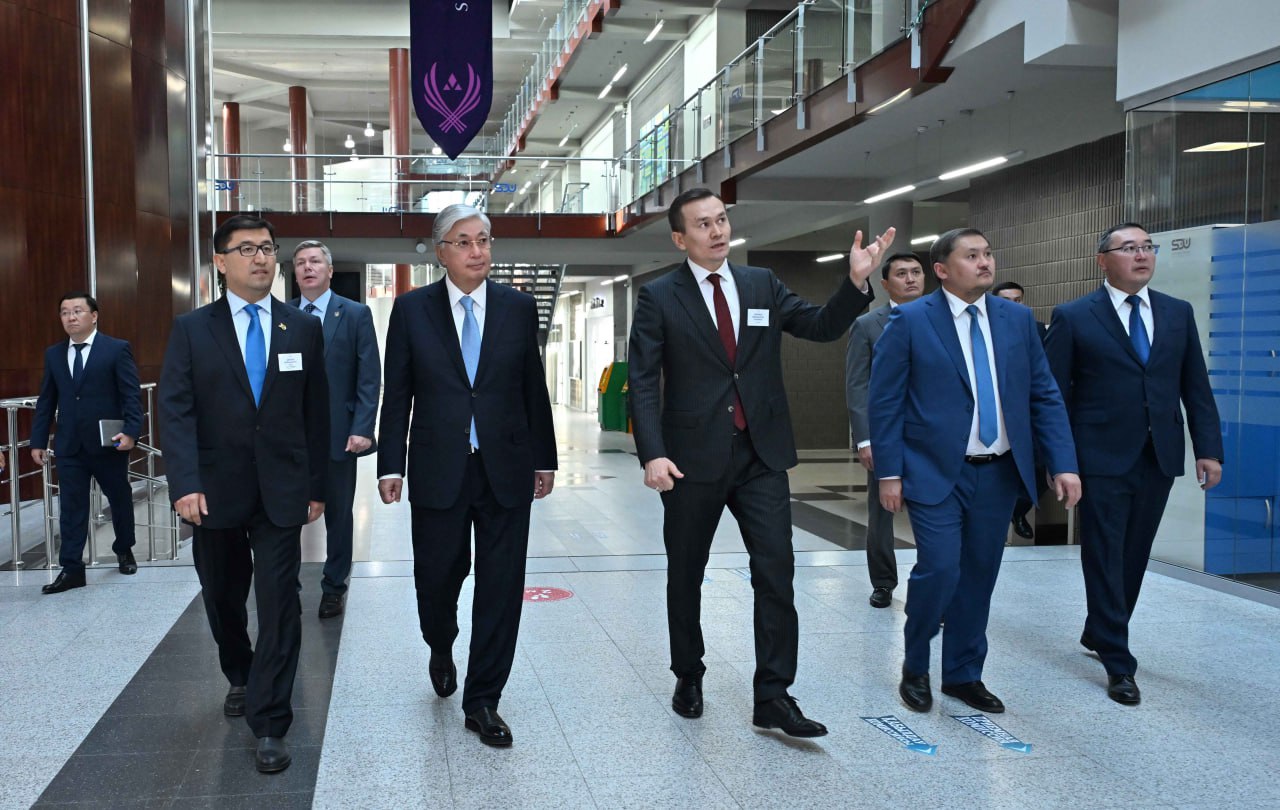 Глава государства посетил Университет им. Сулеймана Демиреля