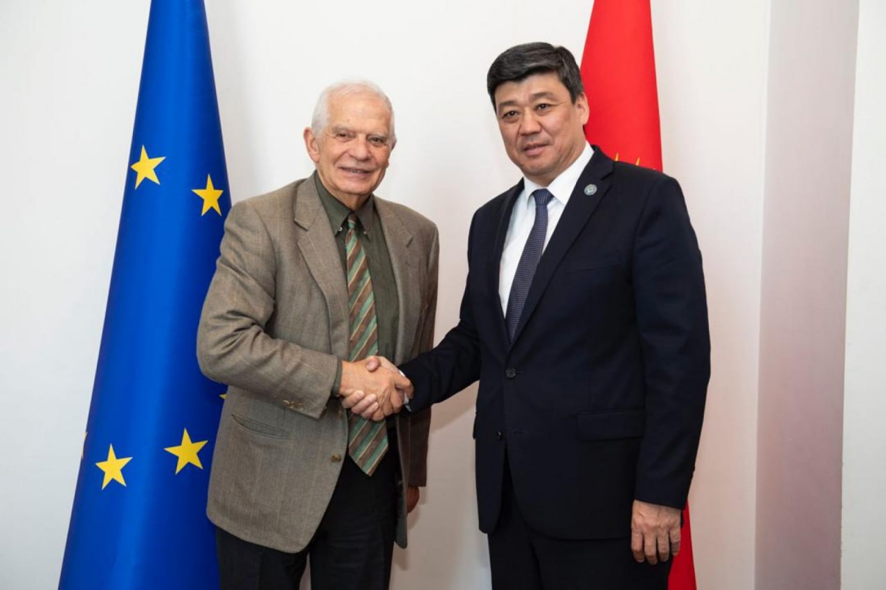 Б. Торобаев встретился с вице-президентом Еврокомиссии Ж. Боррелем