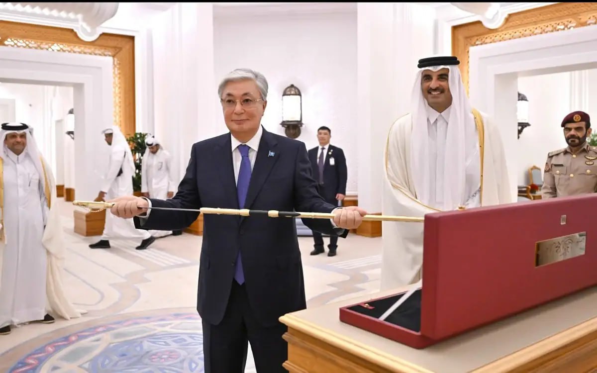 К.-Ж.Токаеву вручили меч основателя Государства Катар.