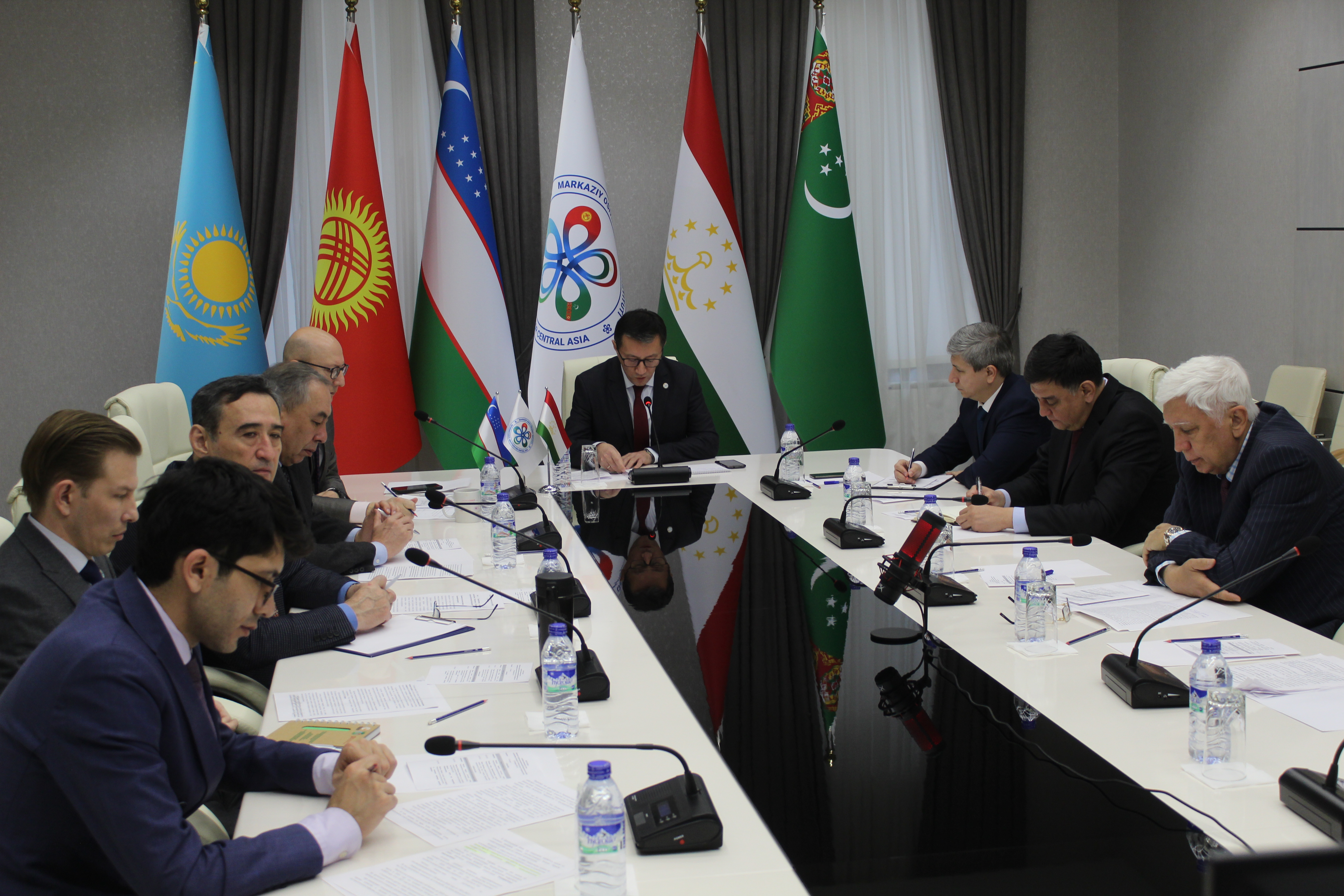 Об узбекско-таджикском семинаре по вопросам обеспечения безопасности в Центральной Азии