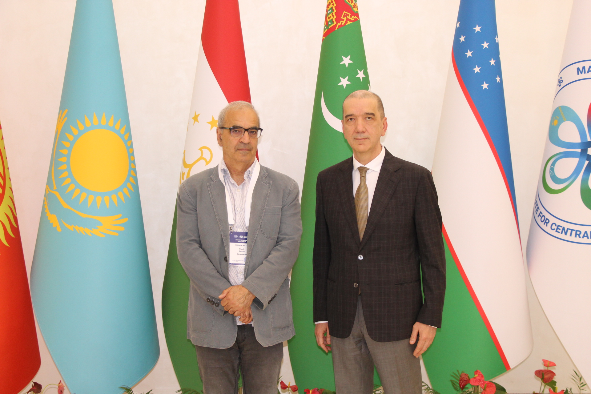 Shvetsiyalik kuzatuvchi Mark Bassin bilan uchrashuv haqida