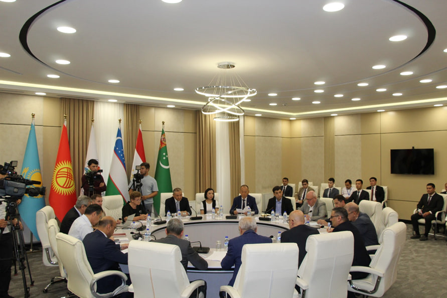 Davra suhbati: “Markaziy Osiyo: global tendensiyalar va mintaqaviy kun tartibi”