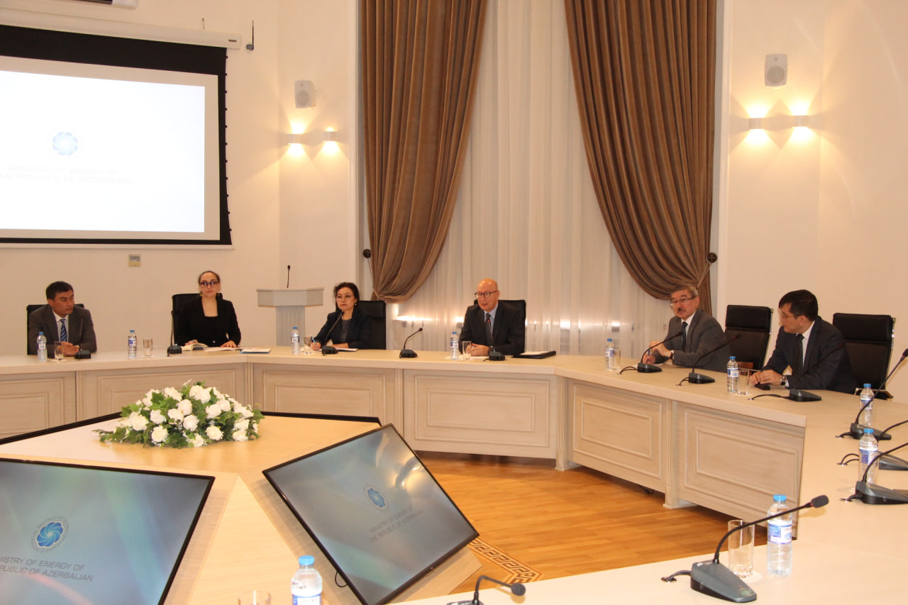 Узбекские и азербайджанские эксперты обсудили вопросы сотрудничества в сфере альтернативных и возобновляемых источников энергии 