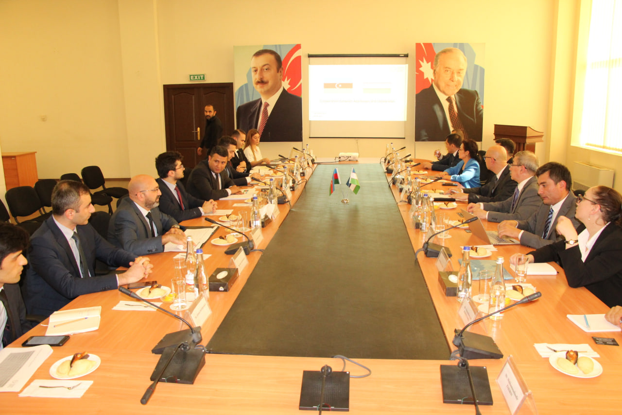 O'zbekistonlik mutaxassislar Ozarbayjon Iqtisodiyot tadqiqotlari institutida uchrashuv o'tkazishdi.