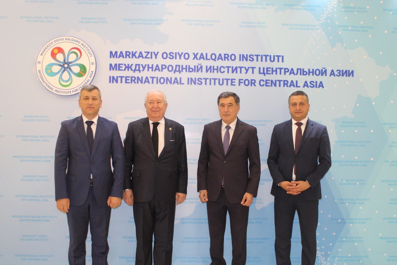 В МИЦА прошла встреча с Директором Фонда стратегических и социальных исследований «Marmara Group» А. Сувером