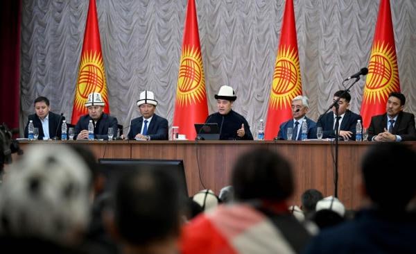 Президент Садыр Жапаров встретился с жителями Тонского и Кочкорского районов