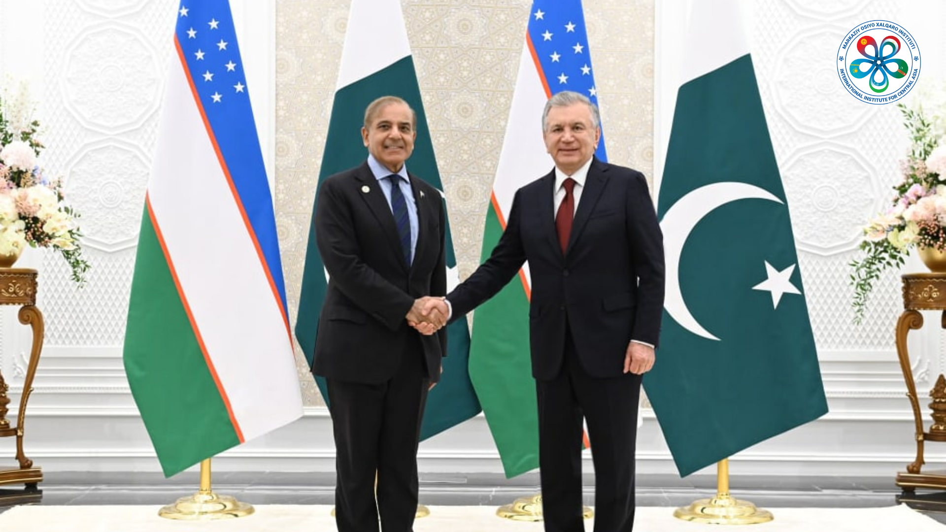 Премьер-министр Пакистана посетит Азербайджан и Узбекистан в феврале