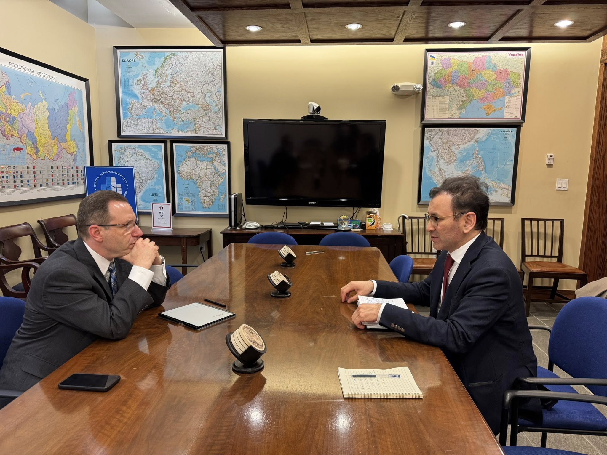 Директор МИЦА провёл двустороннюю встречу со старшим вице-президентом Американского Совета по внешней политике