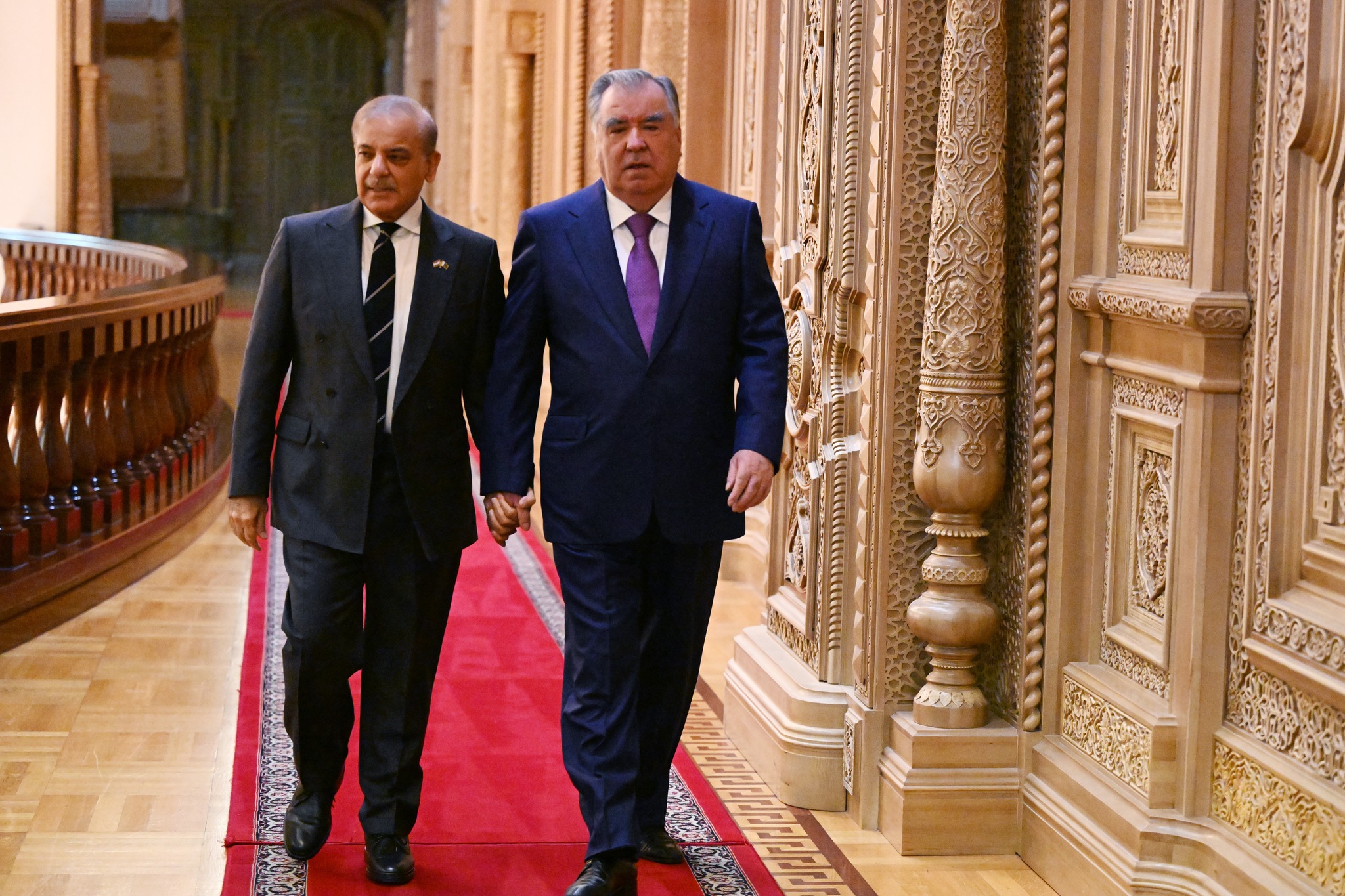  Президент Таджикистана встретился с Премьер-министром Пакистана