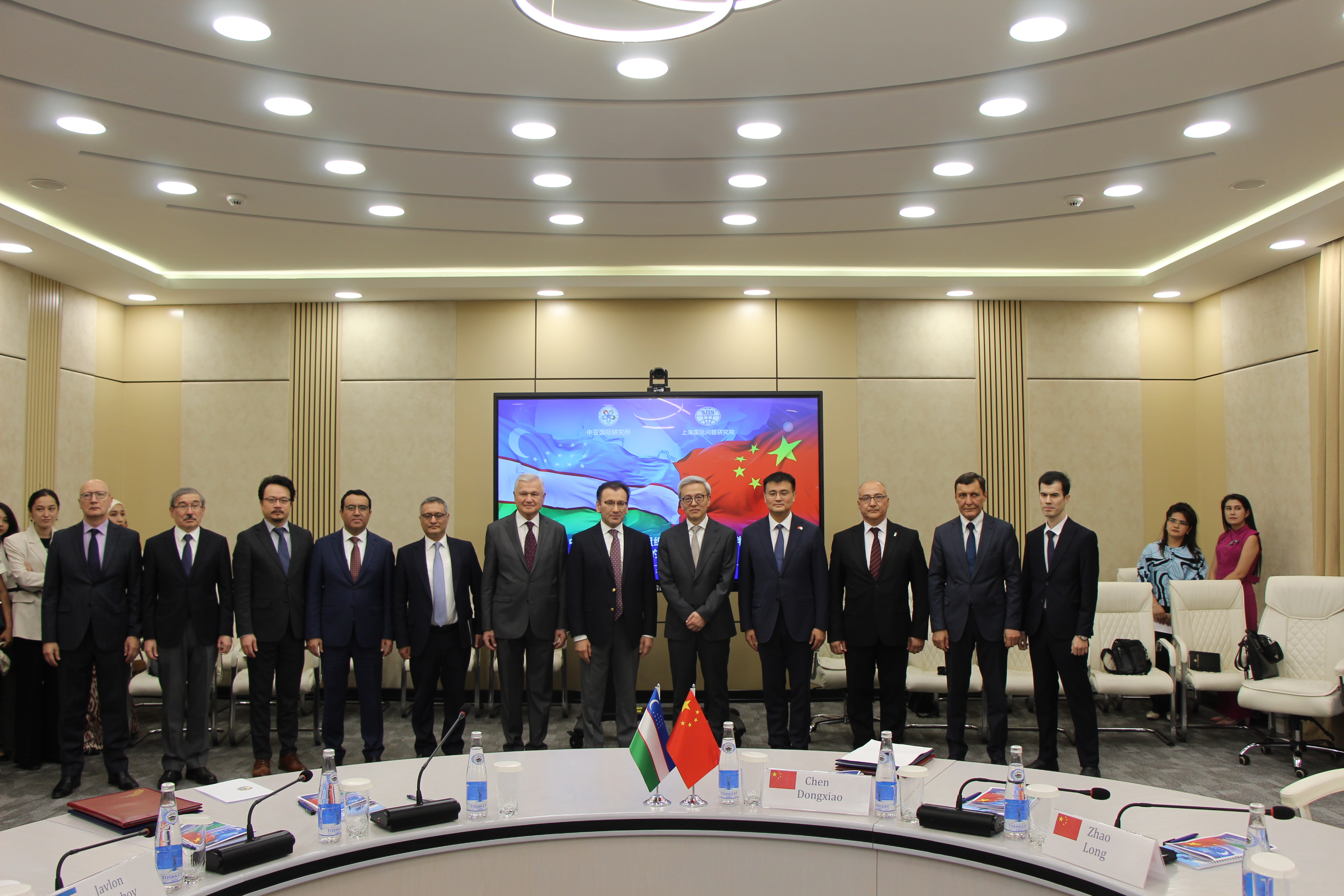 В МИЦА состоялся «круглый стол» с участием делегации Шанхайской академии международных исследований.