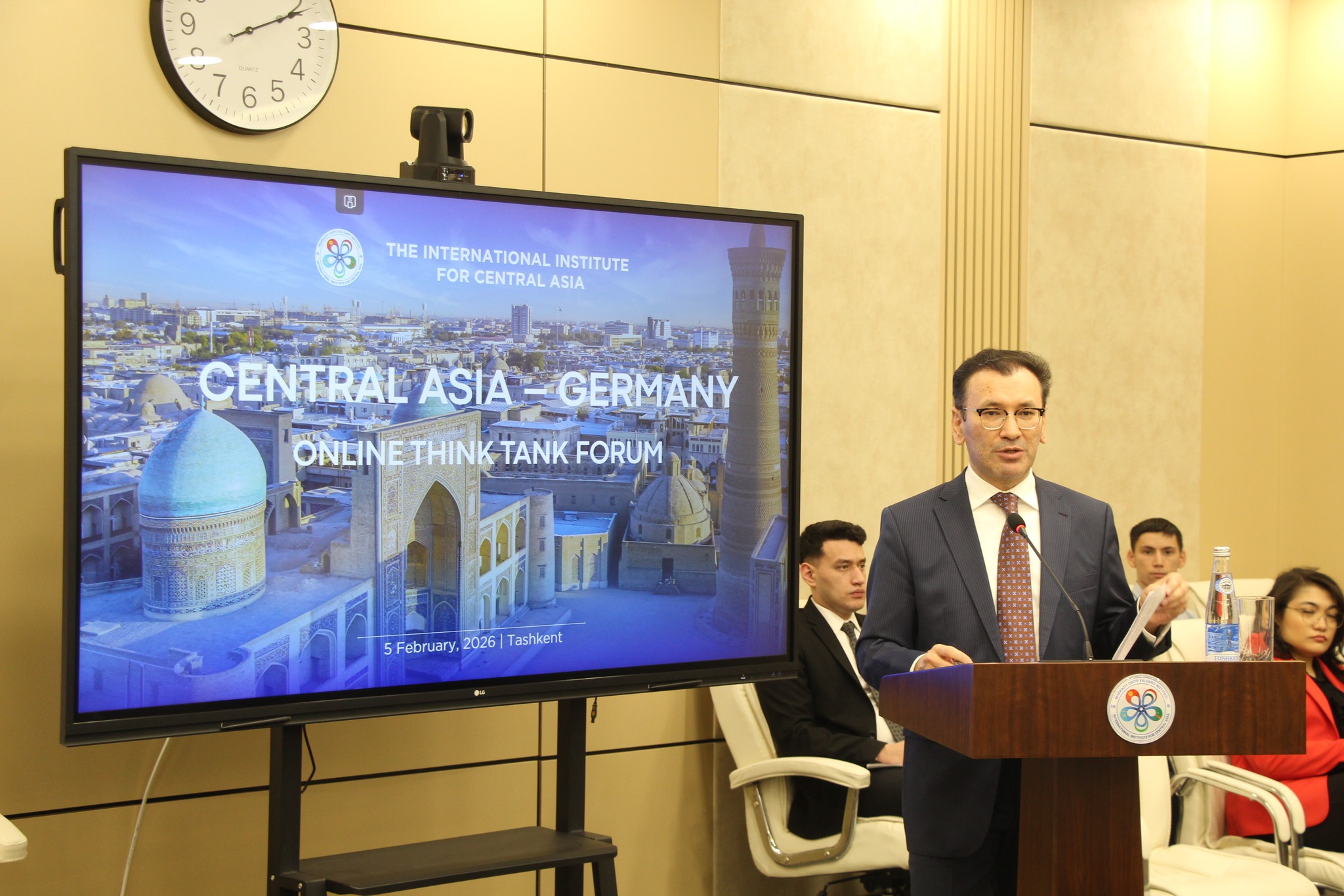 «Markaziy Osiyo – Germaniya» tahliliy markazlari onlayn forumida Markaziy Osiyo xalqaro instituti (MOXI) direktori J.A. Vaxabovning nutqi
