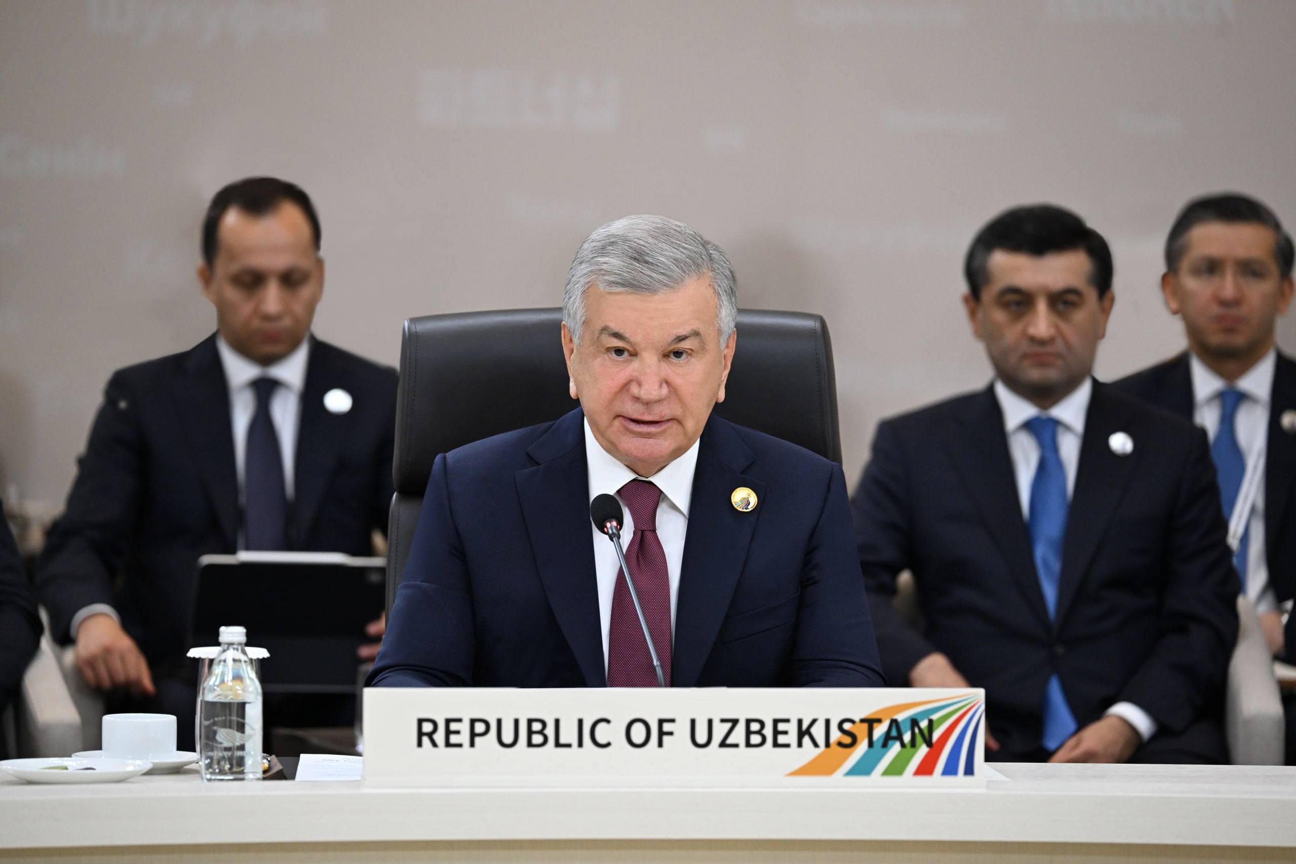 Президент Республики Узбекистан Шавкат Мирзиёев выступил на первом саммите «Центральная Азия – Республика Корея» в Сеуле и выдвинул инициативы по пяти направлениям.